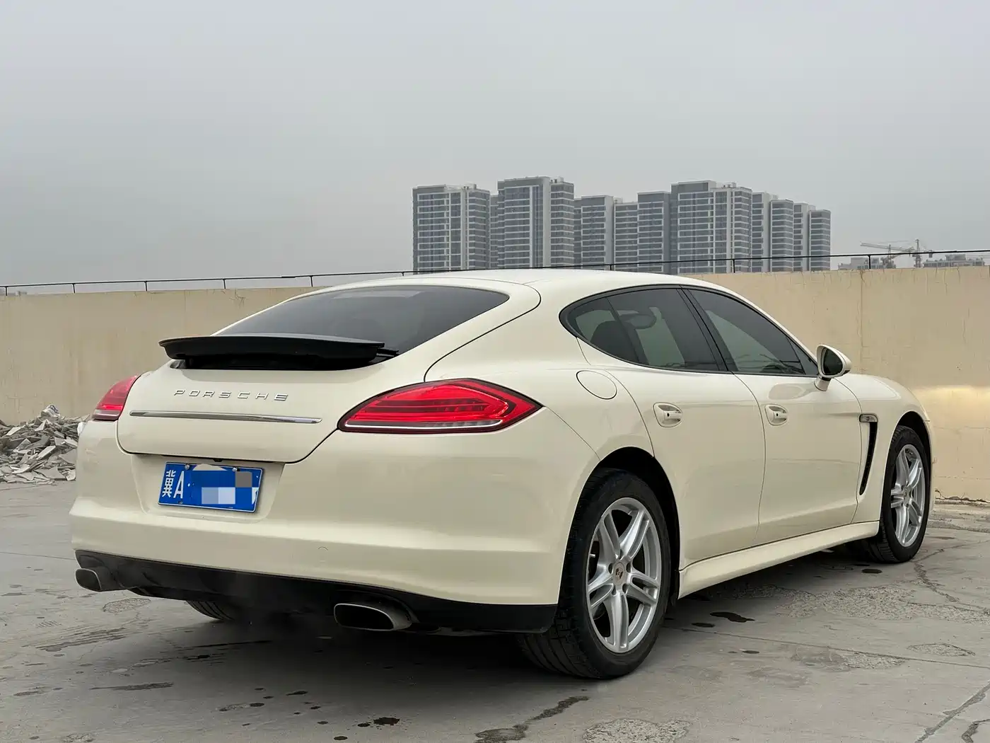 Porsche Panamera 2013 Panamera 4 Platinum Edition 3.6L фото 18