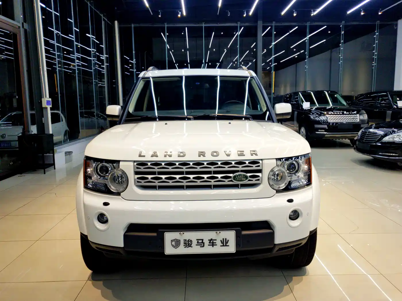 Land Rover Discovery 2013 3.0 SDV6 HSE Diesel фото 2
