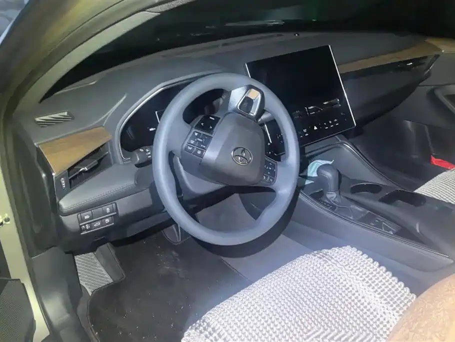 TOYOTA ASIAN DRAGON