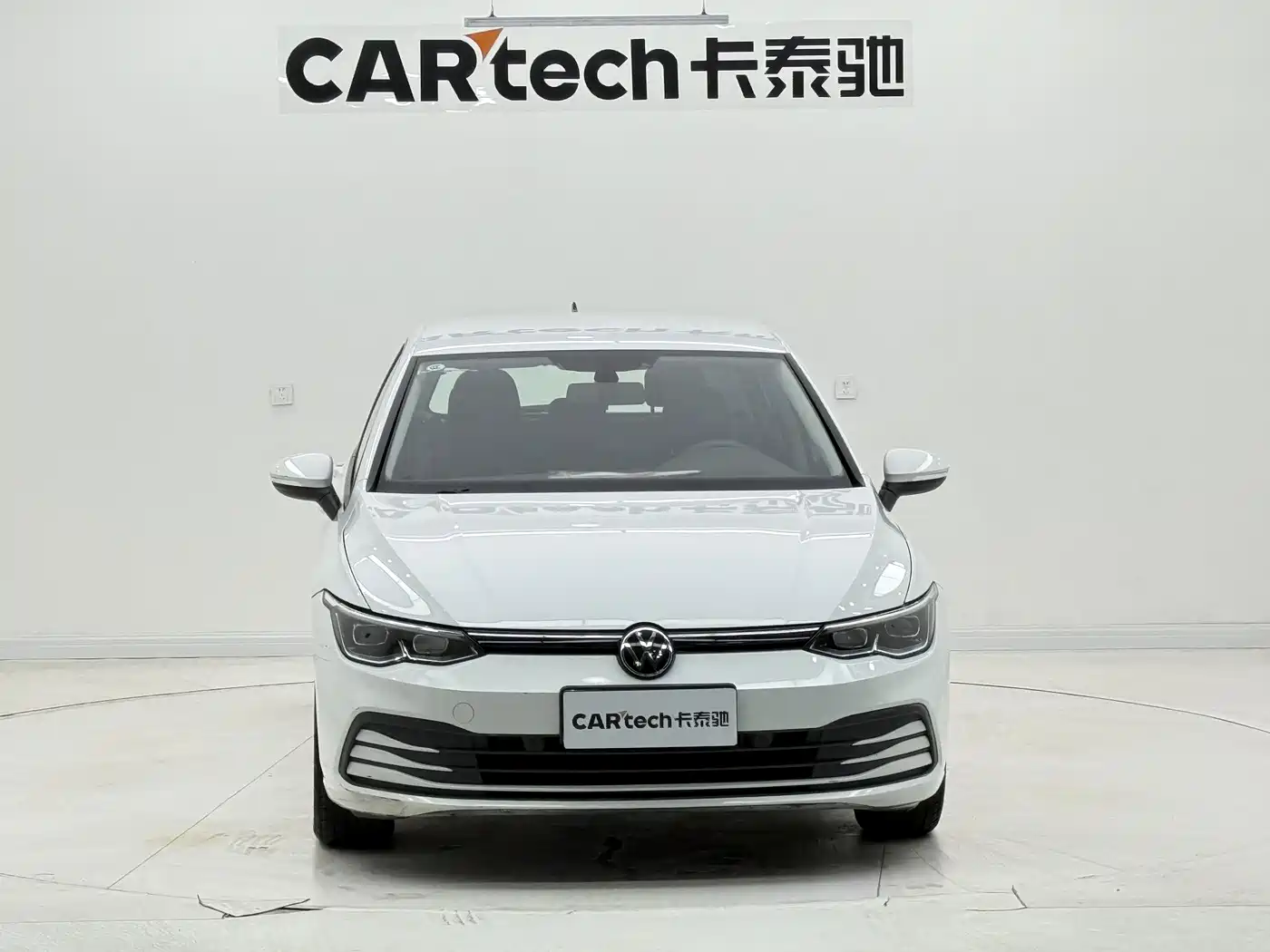 Volkswagen Golf 2023 Model 200TSI DSG фото 2