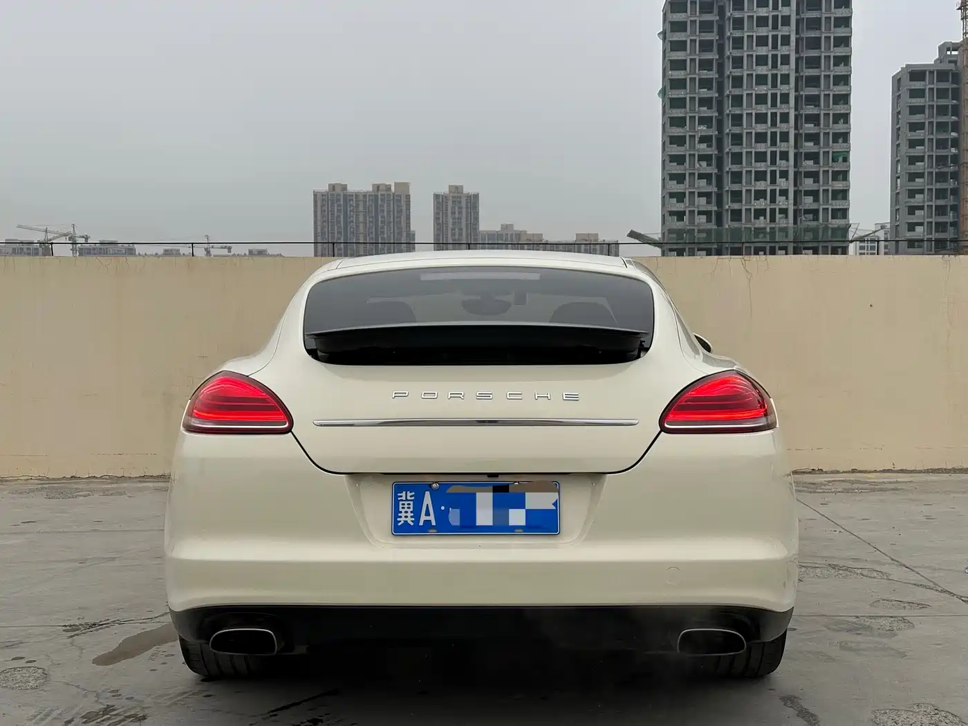 Porsche Panamera 2013 Panamera 4 Platinum Edition 3.6L фото 17
