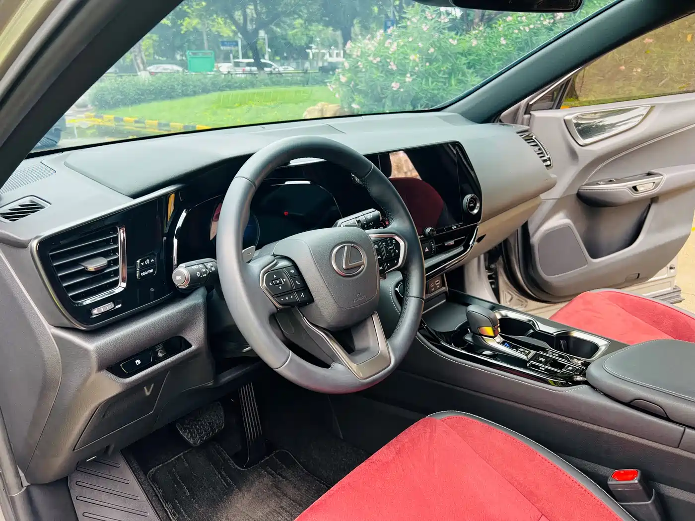Lexus NX 2024 260 FWD Innovation Edition фото 16