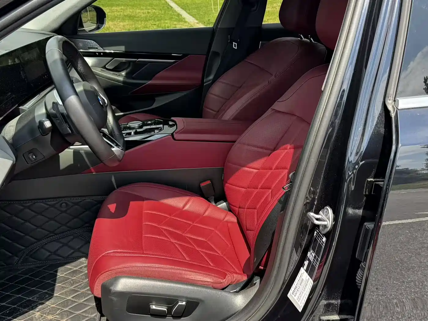 BMW 5 Series 2024 525Li M Sport Package фото 14