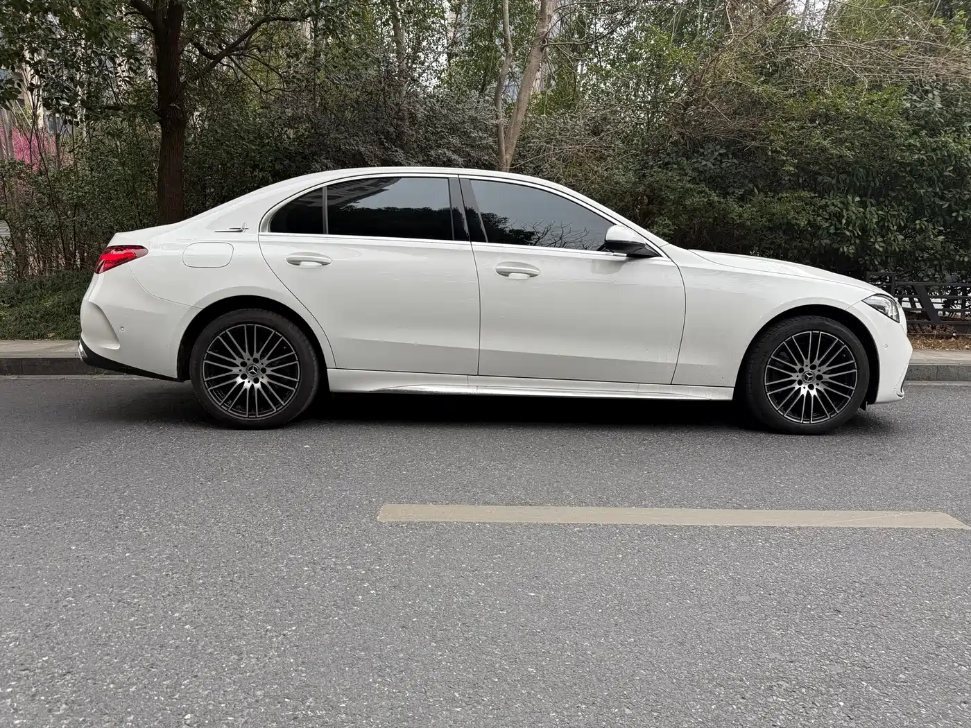 Mercedes-Benz C-Class 2024 C 200 L Sport Edition фото 2