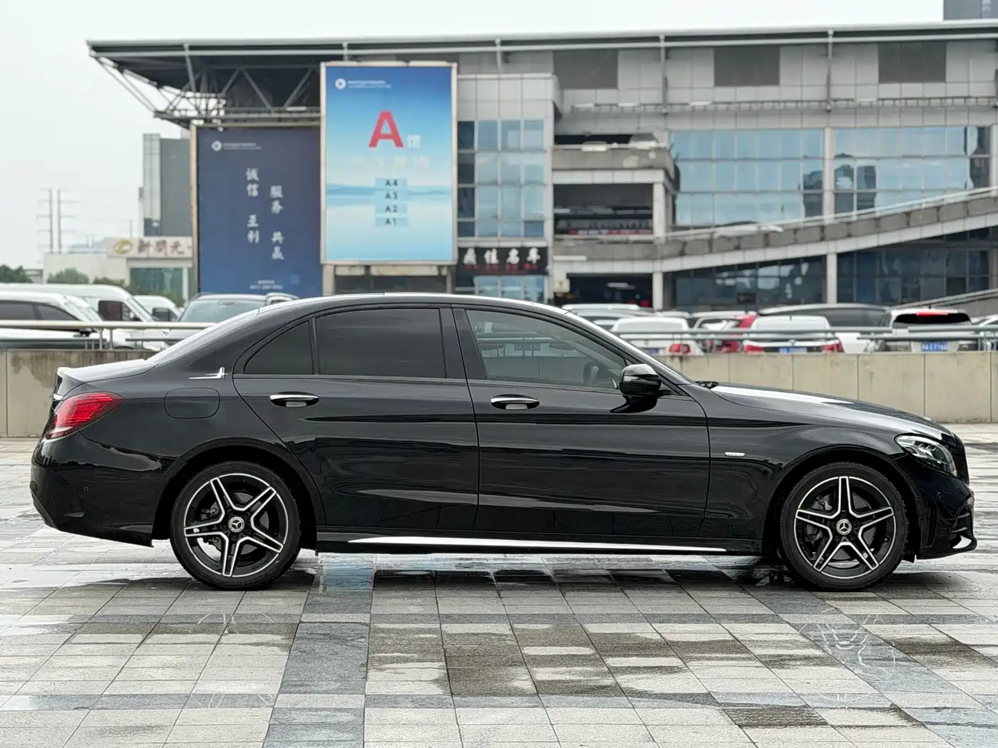 MERCEDES-BENZ CLASS C