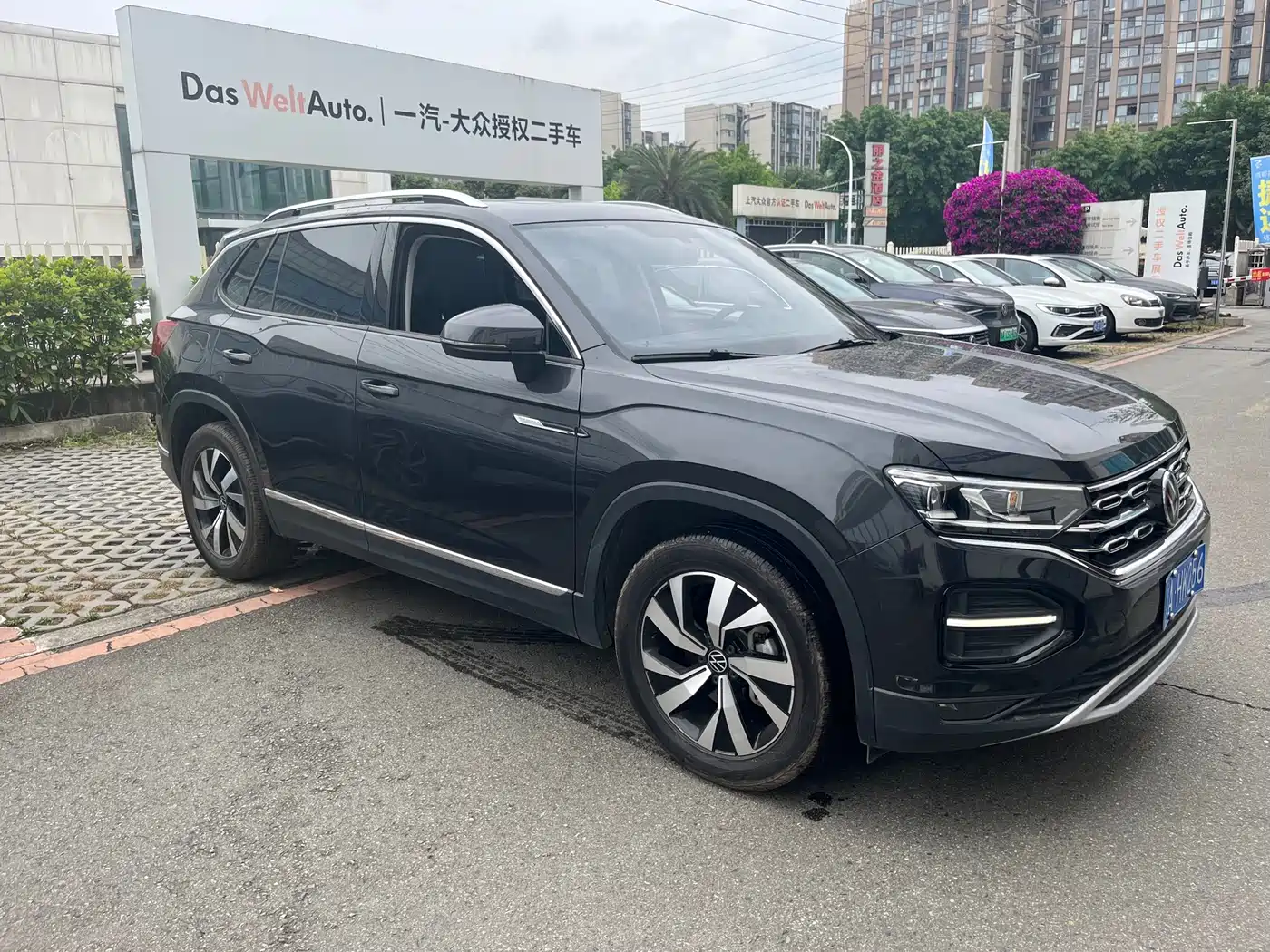 Volkswagen Tayron 2022 330TSI 2WD Luxury Smart Connect Edition фото 9