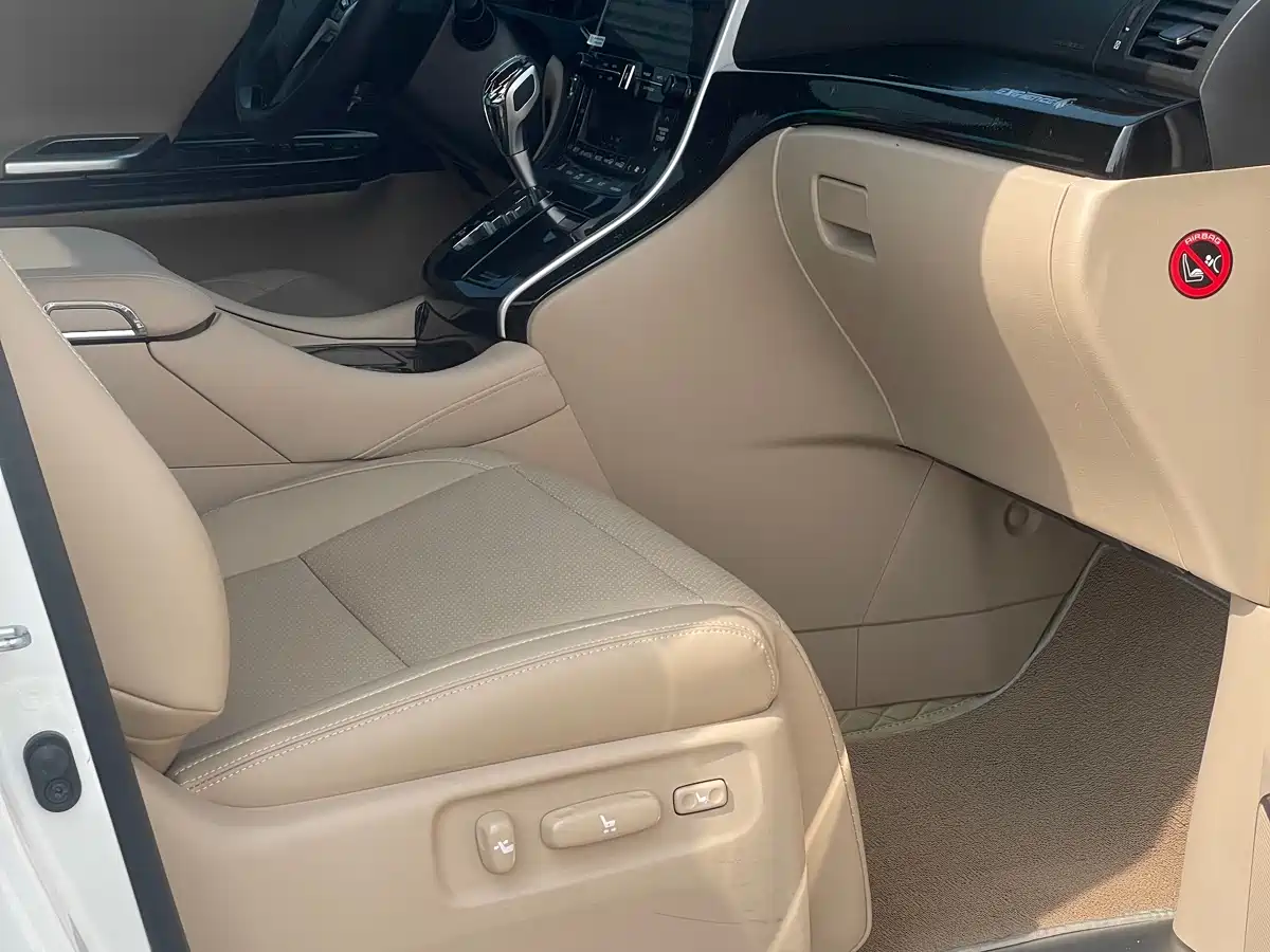Toyota Alphard 2012 3.5L Luxury Edition фото 8