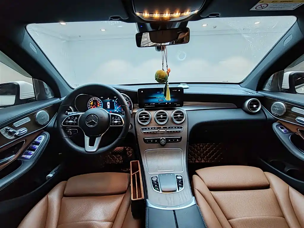 Mercedes-Benz GLC 2020 Facelift GLC 300 L 4MATIC Dynamic фото 15