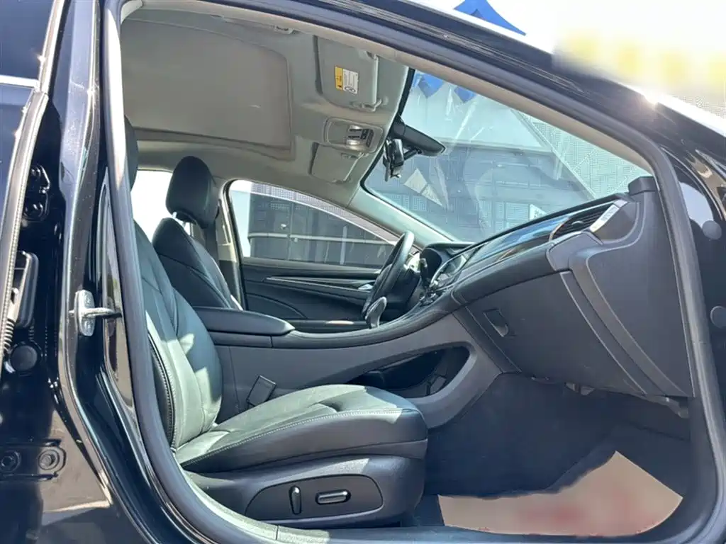 Buick LaCrosse 2022 652T Luxury фото 17