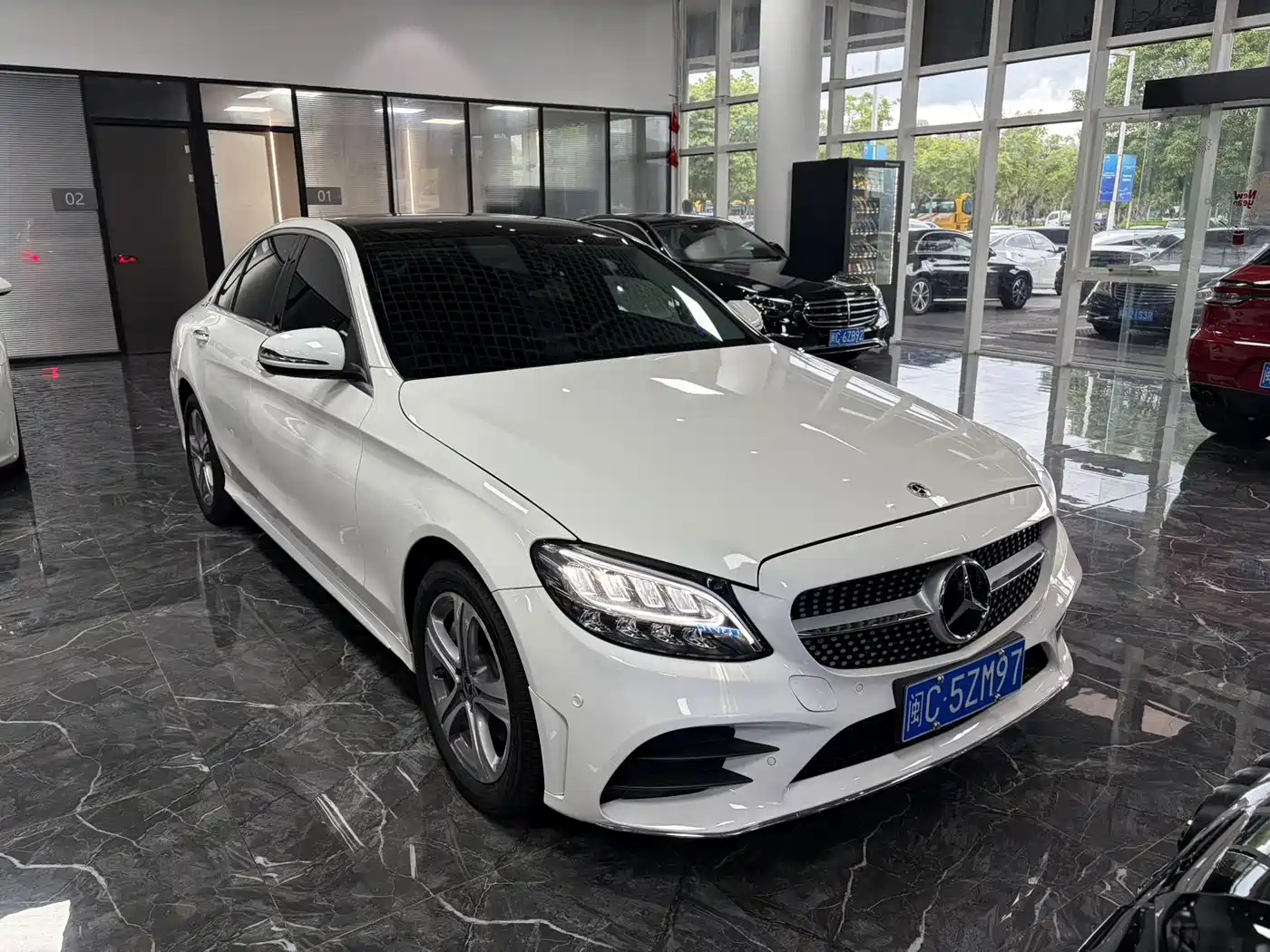 Photo 3 - Mercedes-Benz C-Class