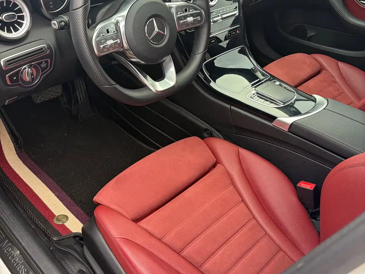 Фото 8 - Mercedes-Benz C-Class