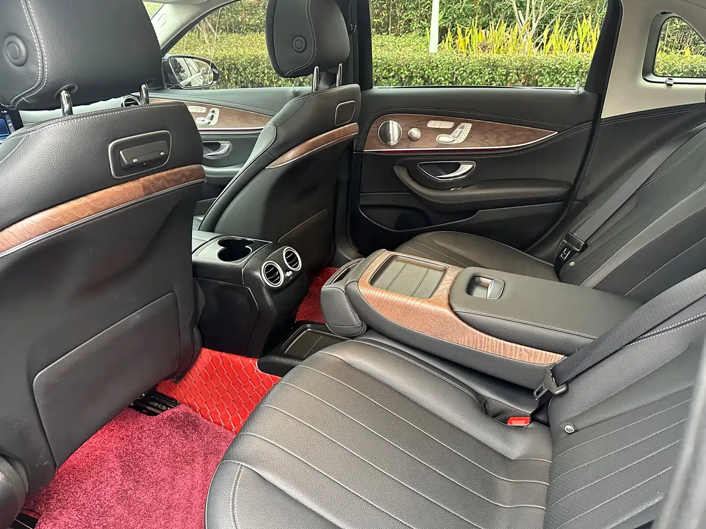 Mercedes-Benz E-Class 2020 E 300 L Luxury Model фото 10