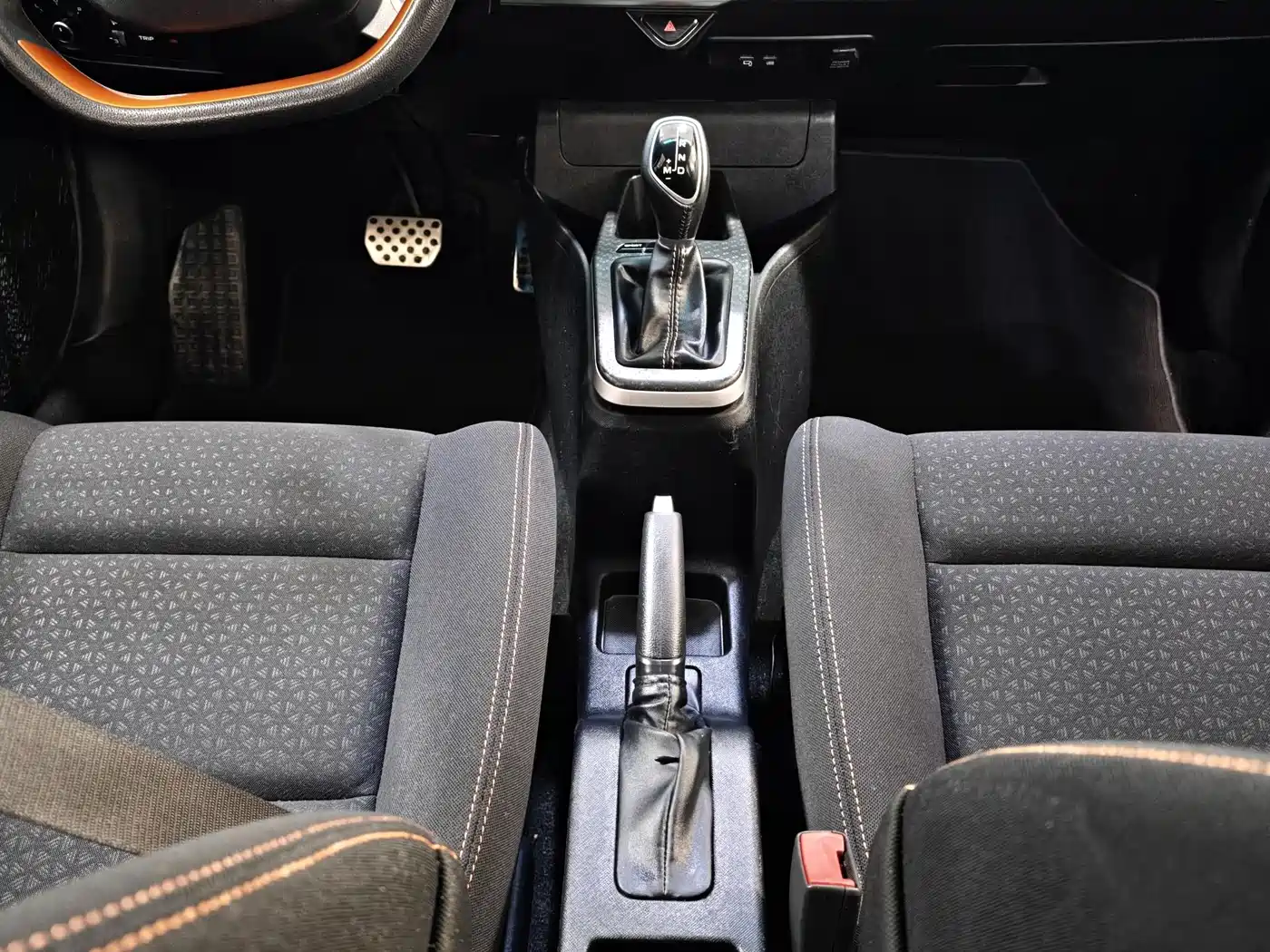 Geely Yuanjing X1 2018 2017 1.3L Auto Fun Edition