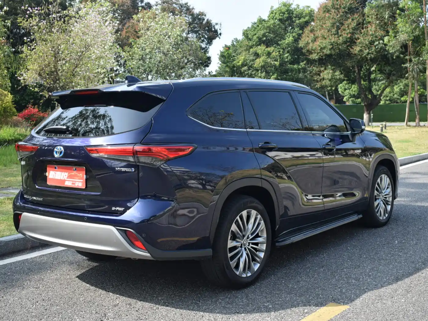 TOYOTA HIGHLANDER
