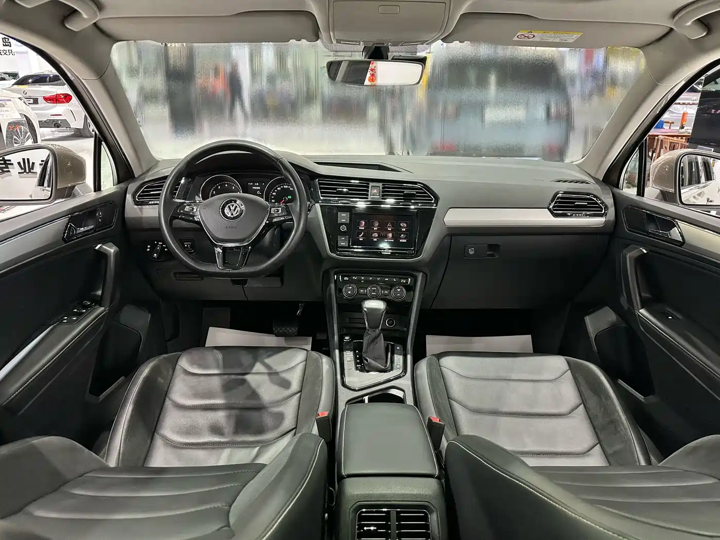 Volkswagen Tiguan L 2018 Facelift 330TSI Automatic 2WD Luxury Edition фото 8