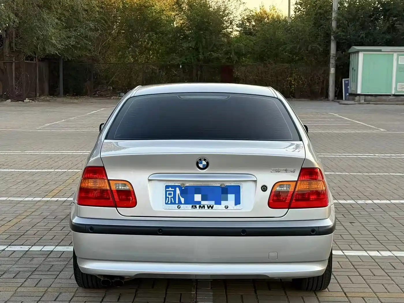 BMW 3 Series 2005 2004 325i