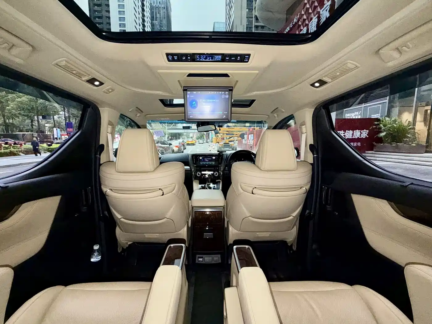 Toyota Alphard 2018 Facelift 3.5L Luxury Edition фото 10