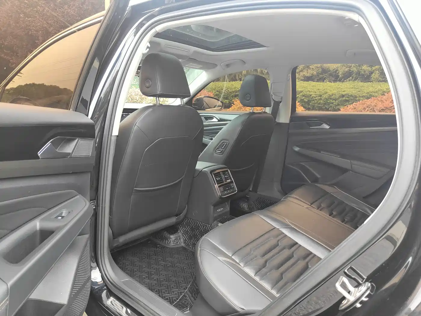 Volkswagen Passat 2020 280TSI Elite Edition China VI фото 7