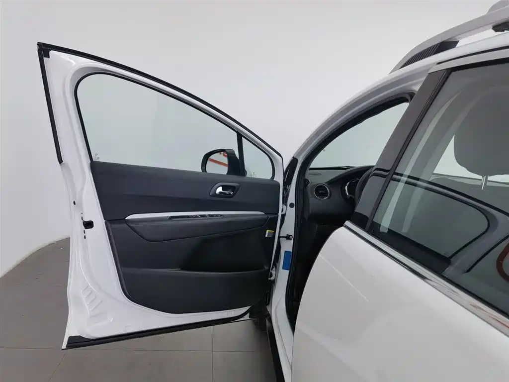 Peugeot 3008 2019 350THP Automatic Leading Edition фото 8