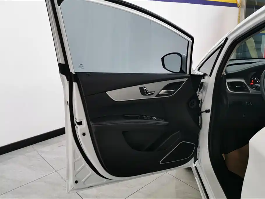 BYD Song MAX 2021 Upgrade 1.5T Automatic Premium Edition 6-Seater фото 7