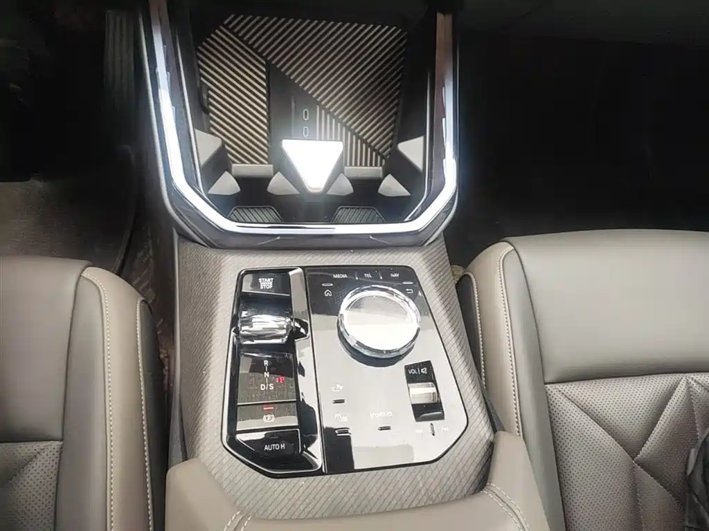 BMW X3 2025 xDrive30L Premium M Sport Package фото 21