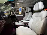 Photo 9 - Buick GL8