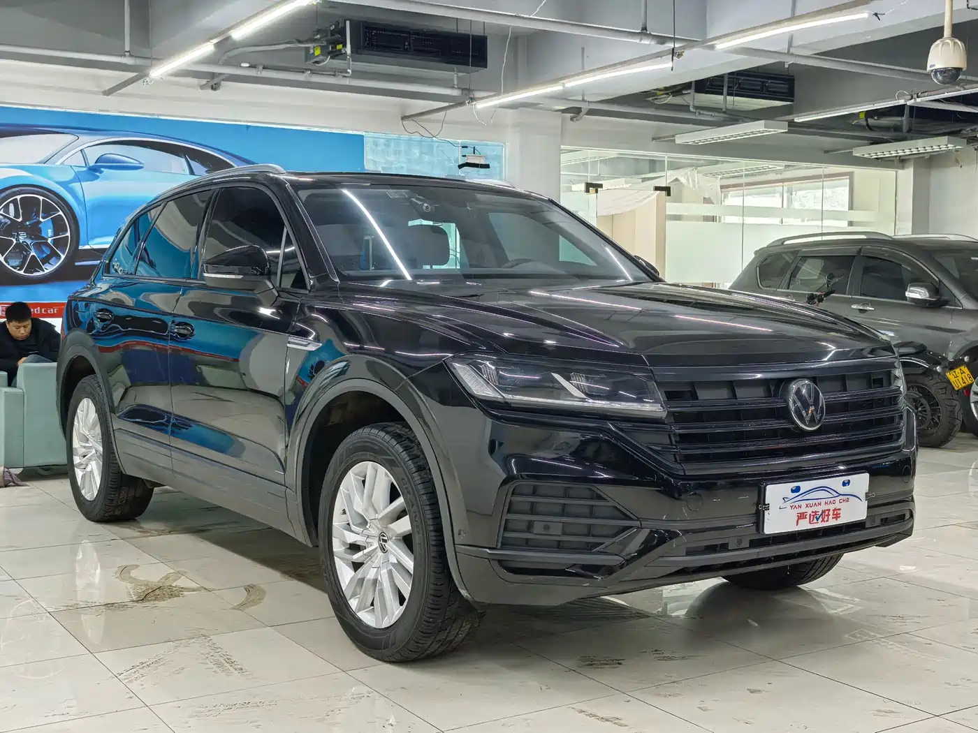 VOLKSWAGEN TOUAREG