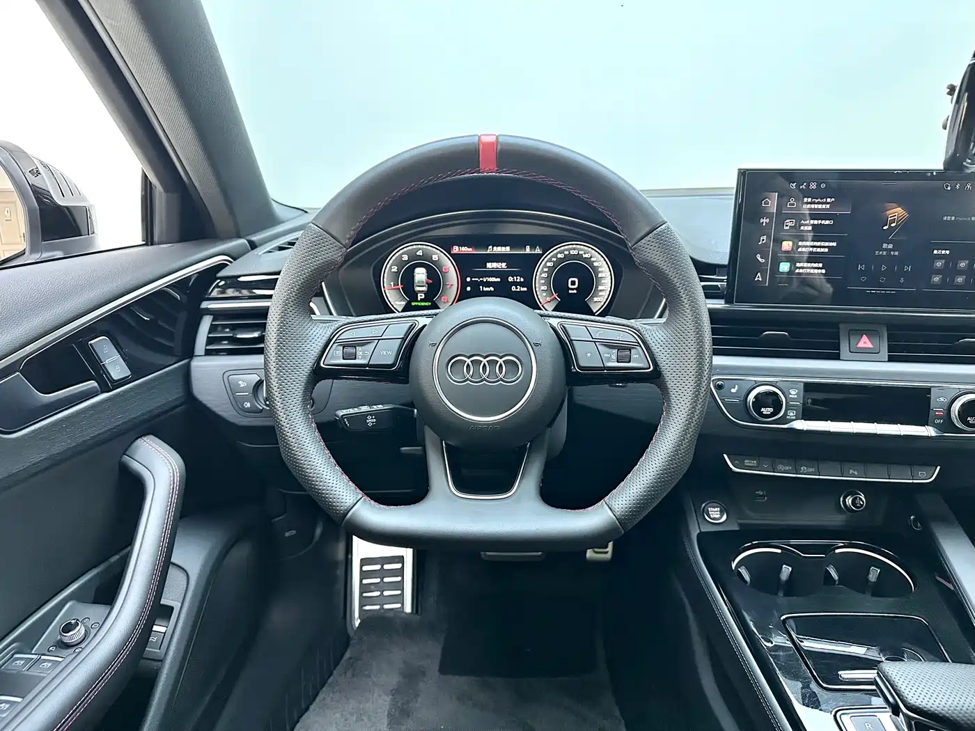 Audi A4L 2025 2 Million Celebration Edition 40 TFSI Luxury Dynamic фото 13