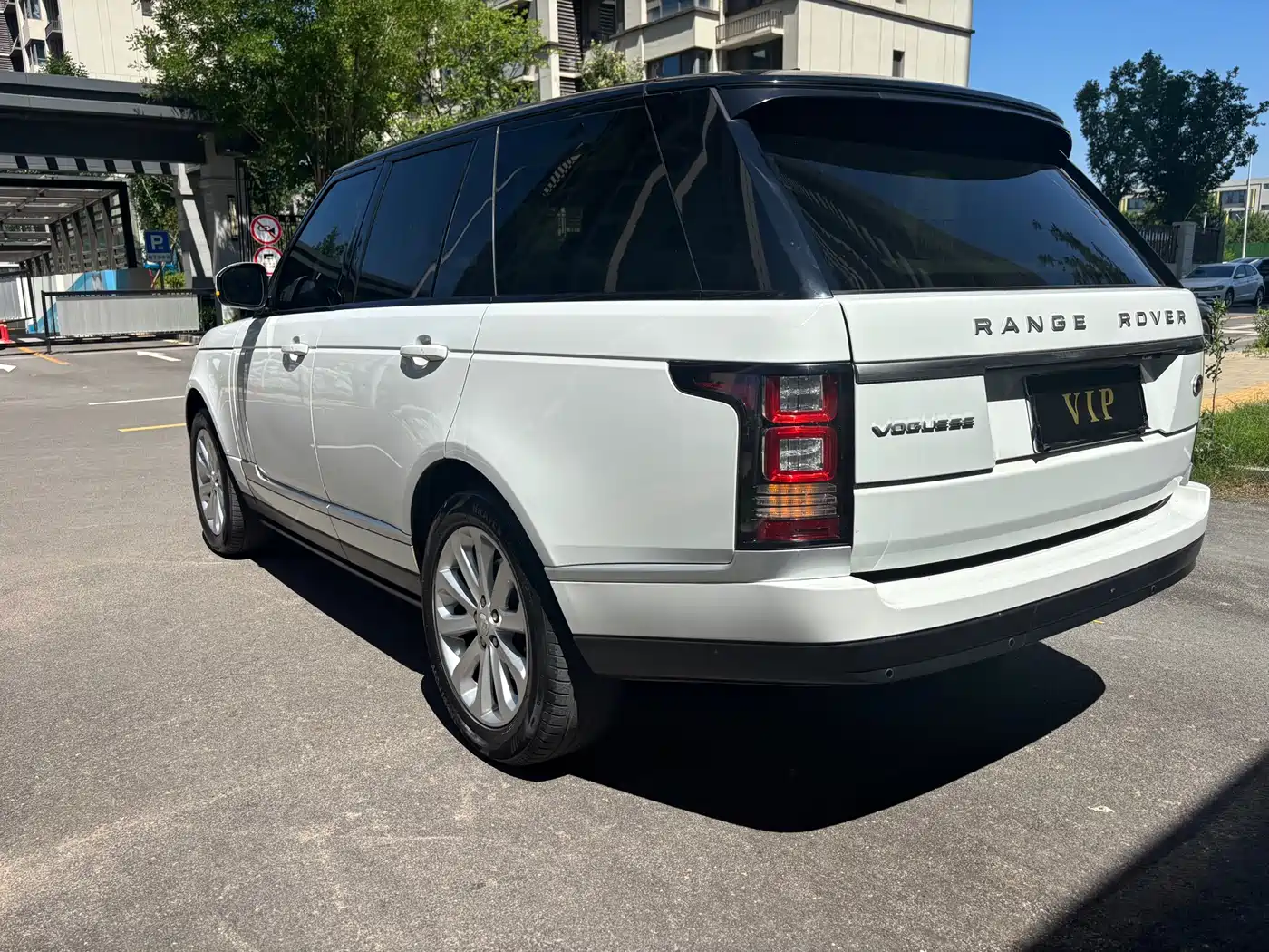 Фото 14 - Land Rover Range Rover