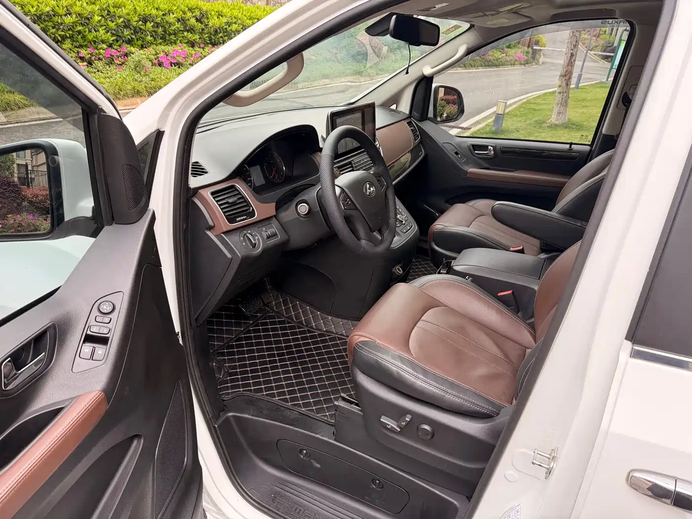 SAIC MAXUS CHASE G10