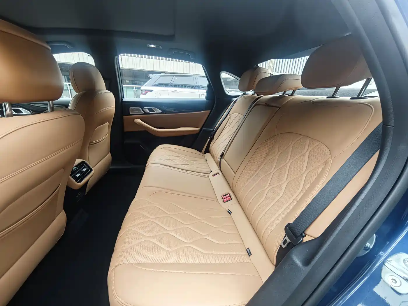 Geely Galaxy Galaxy A7 2025 EM-i фото 15