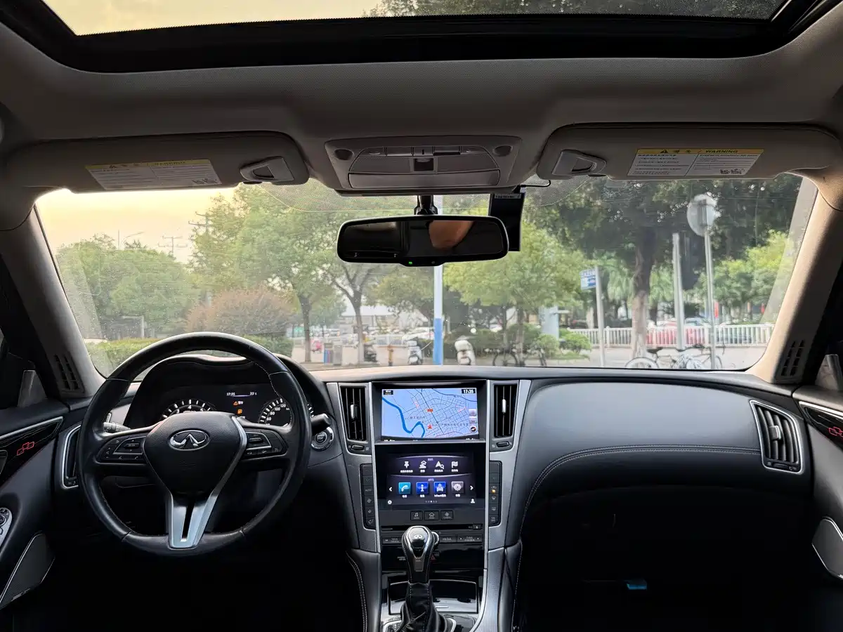 Infiniti Q50L 2019 2018 2.0T Premium Edition (China VI)