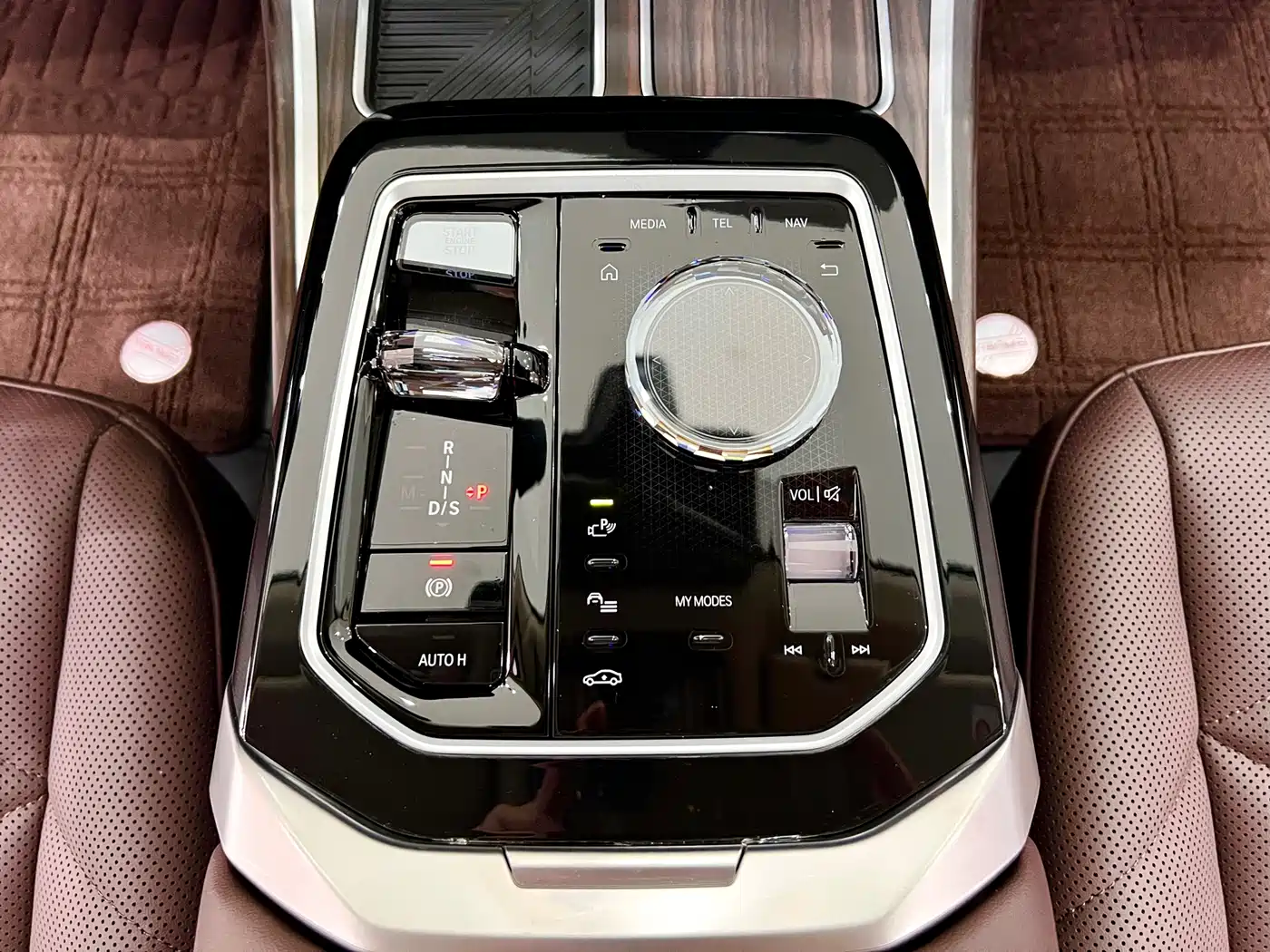 BMW 7-SERIES