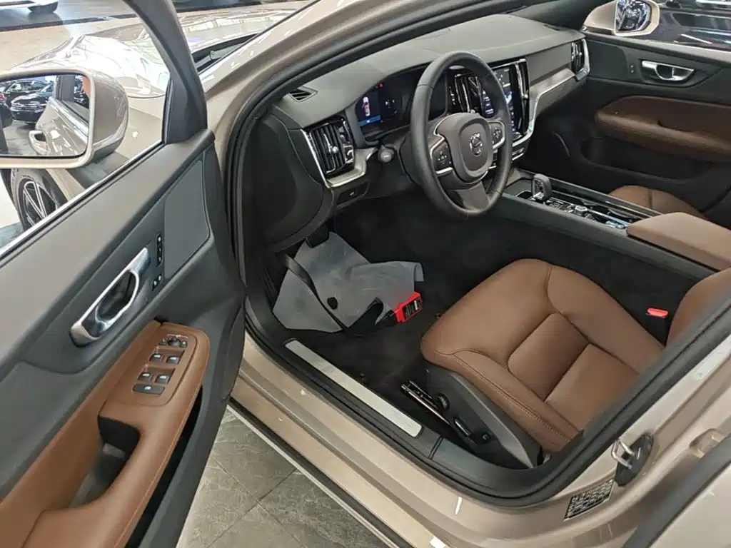 Volvo S60 2026 2026 B4 Smart Luxury Edition