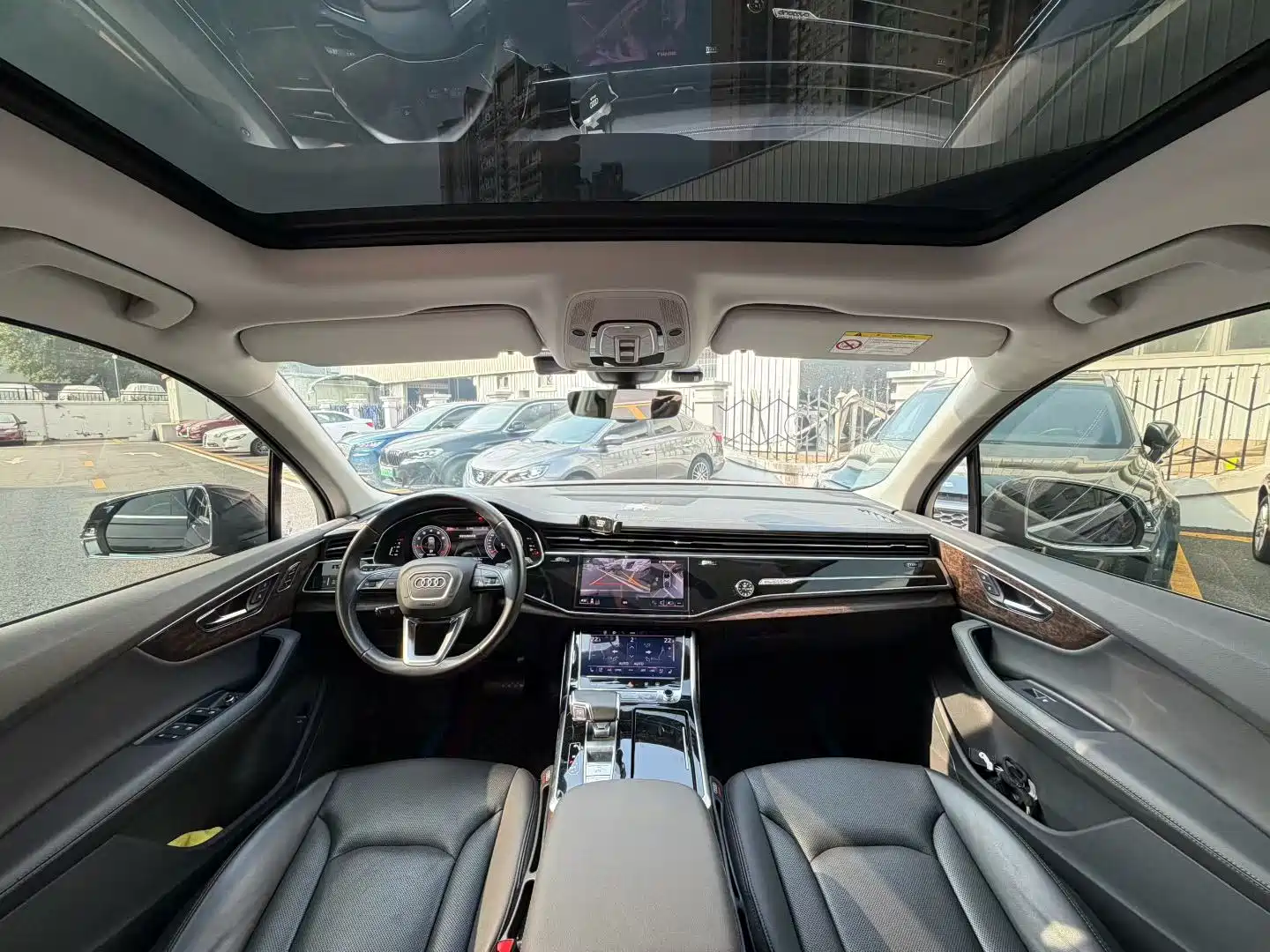 Photo 8 - Audi Q7