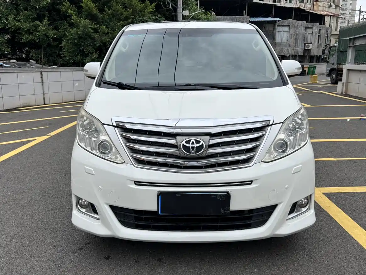 Toyota Alphard 2012 3.5L Luxury Edition фото 4