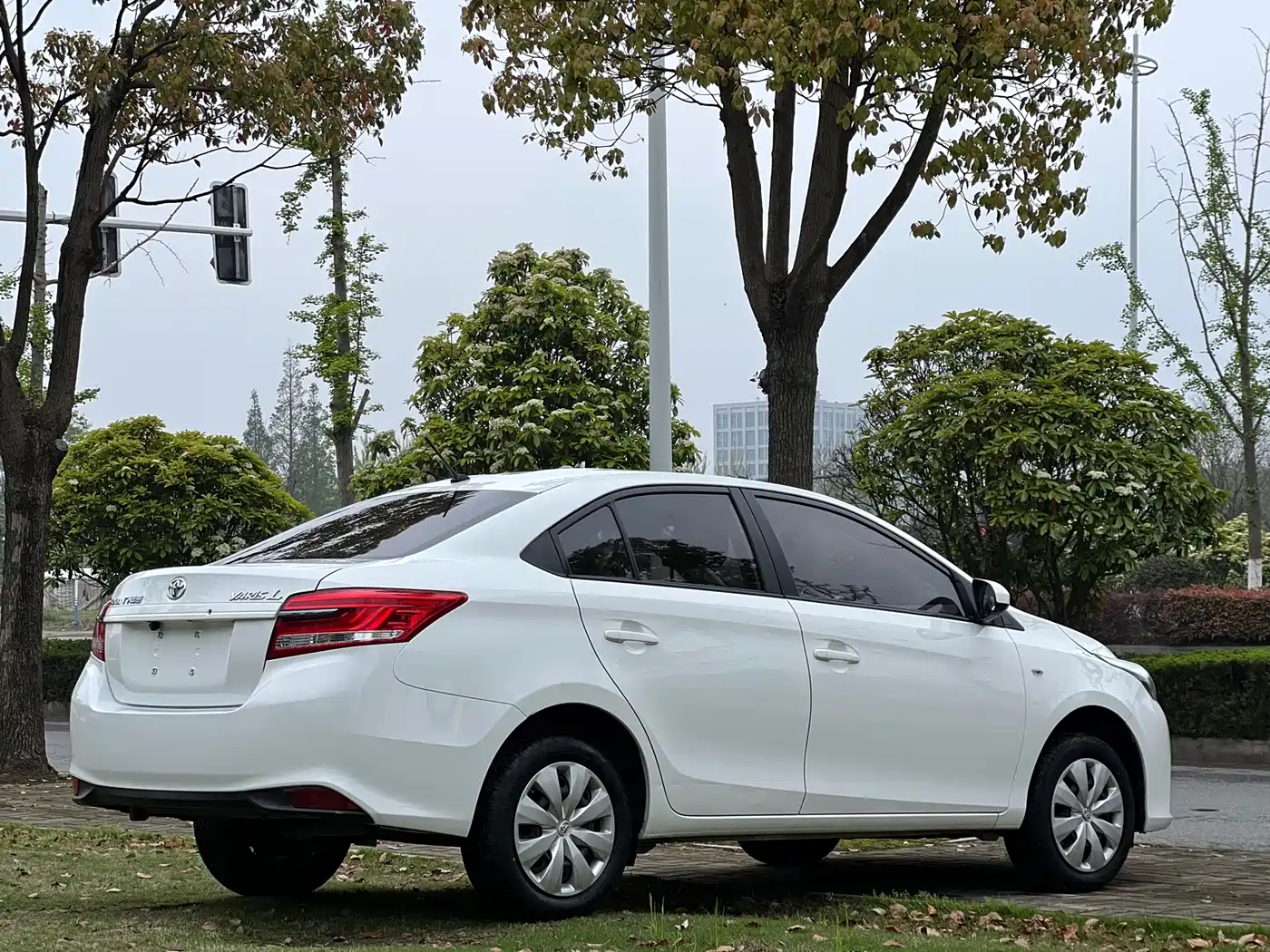 Toyota YARiS L Zhi Xiang 2019 1.5E CVT Charming China VI фото 7