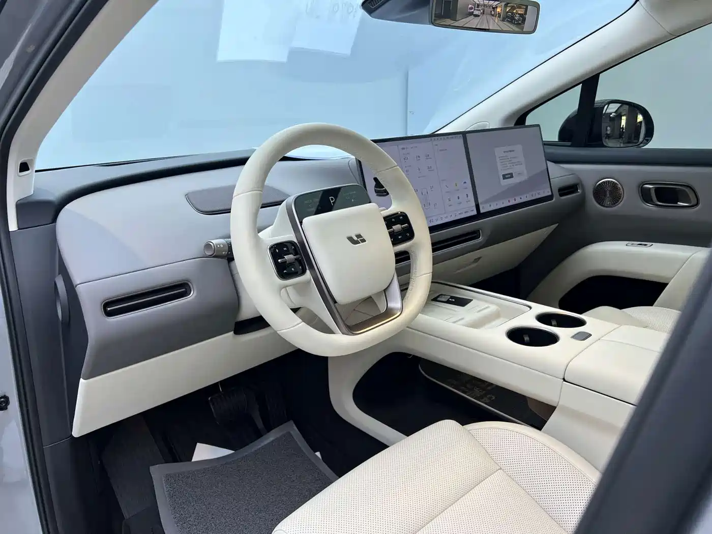 Li Auto Li i8 2025 2025 Standard Edition