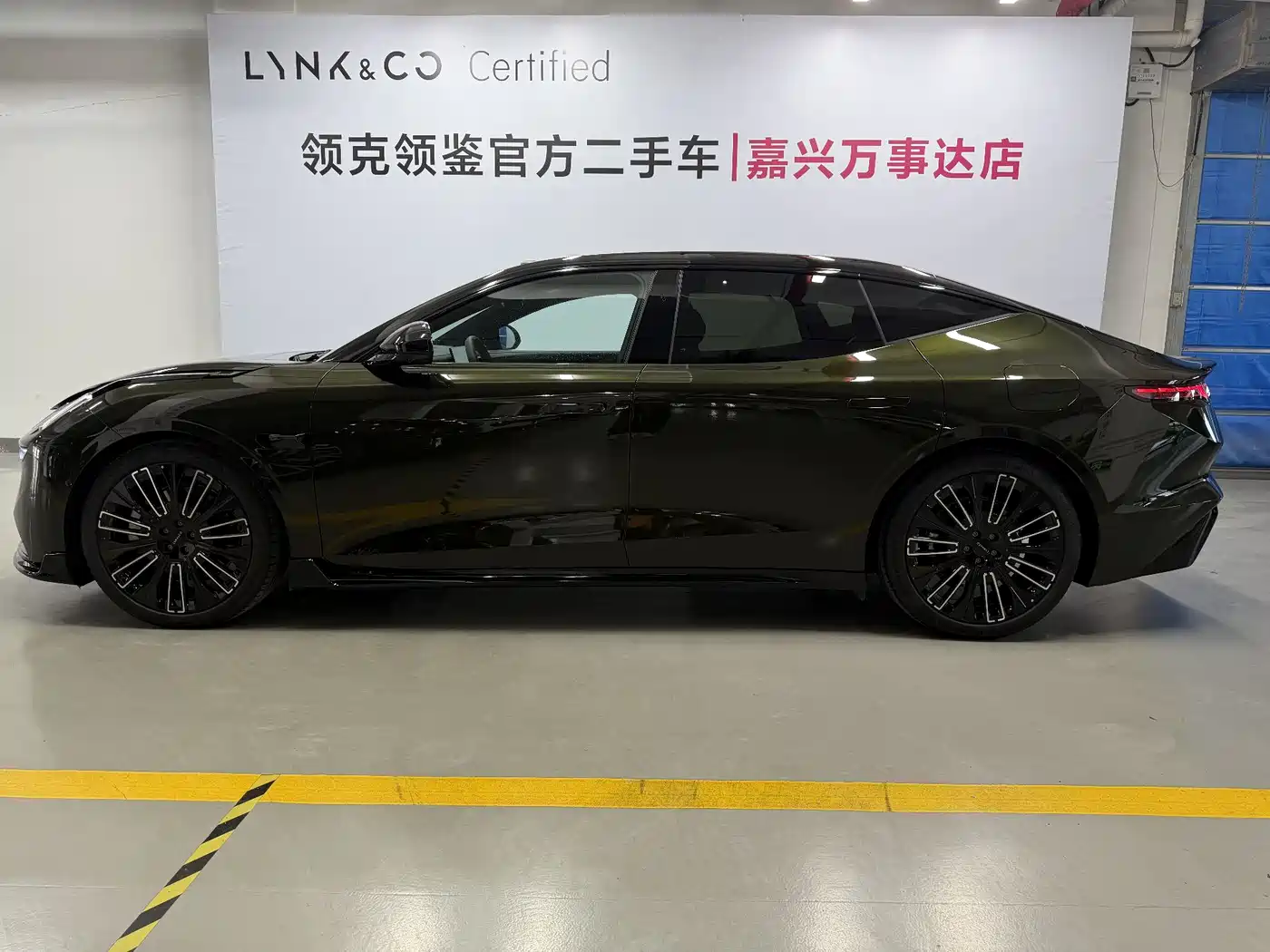Lynk & Co 10 EM-P 2025 Facelift 240 AWD Ultra Sport Edition фото 11