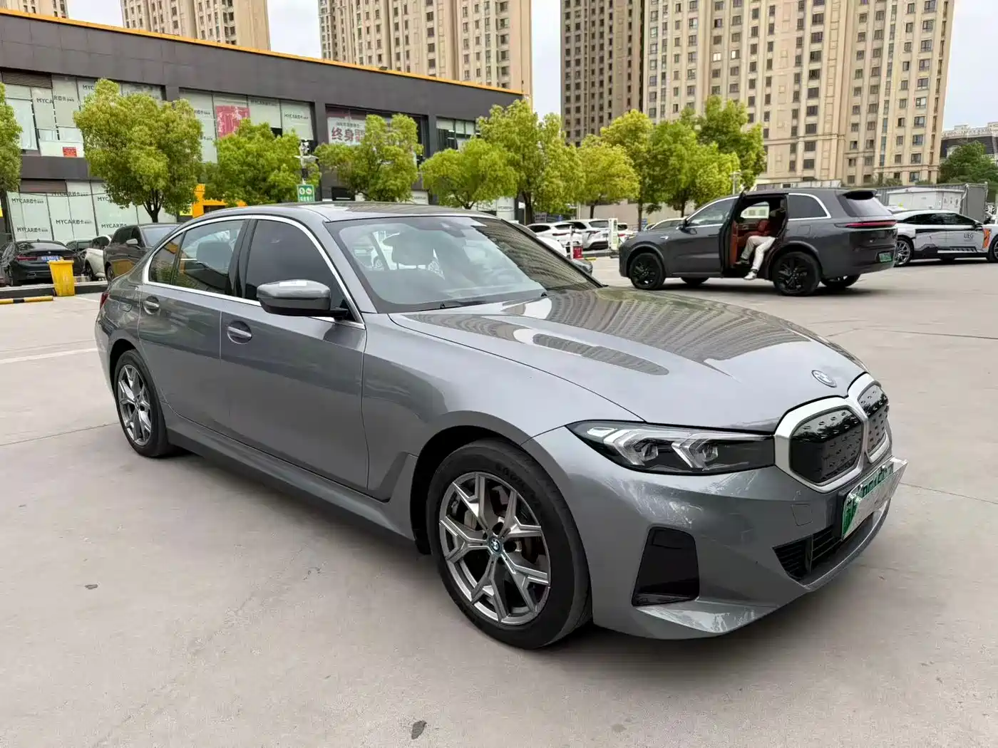 BMW i3 2022 eDrive 35 L фото 3