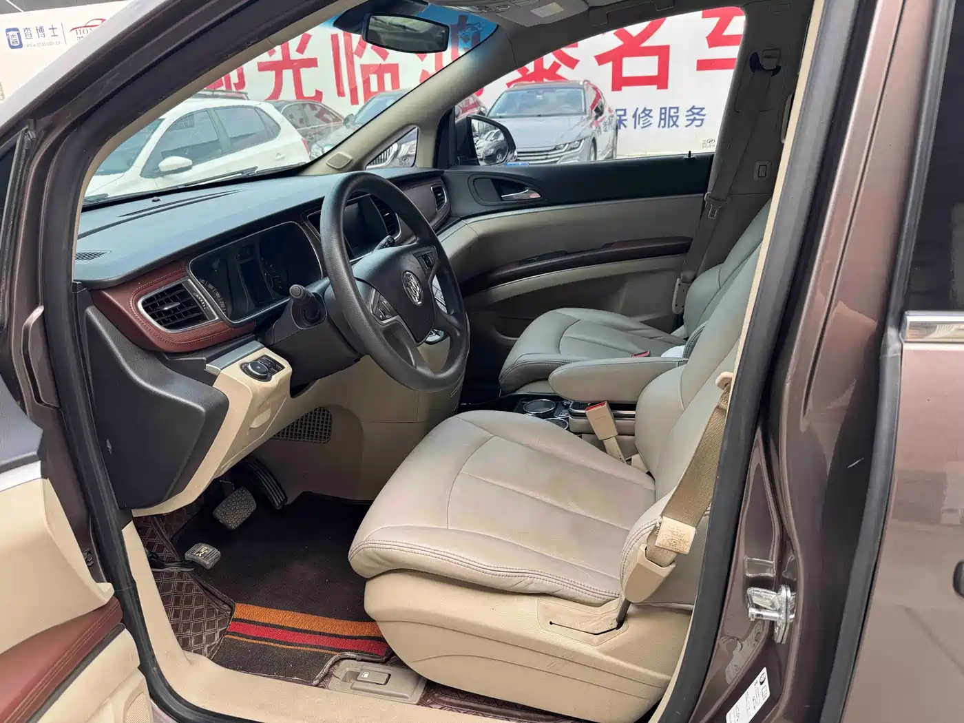 Фото 5 - Buick GL8
