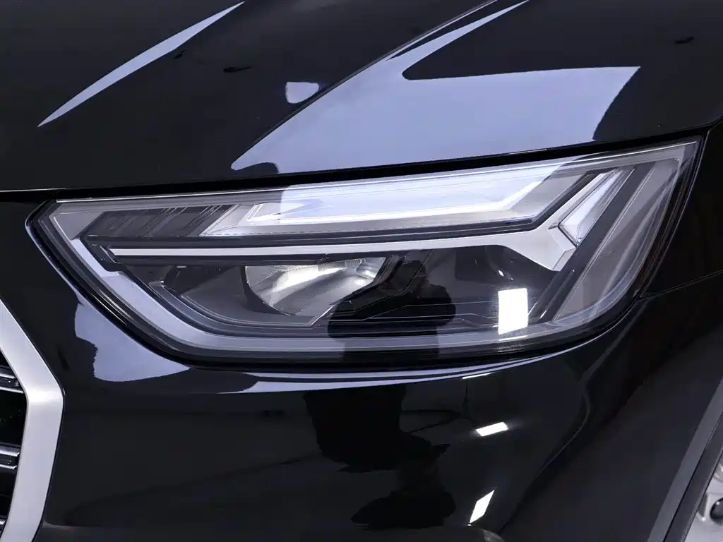 Audi Q5L 2022 40T Luxury Dynamic фото 4