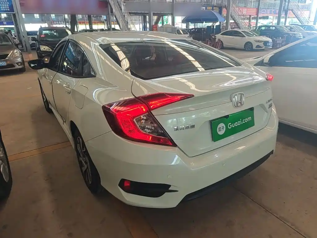 صورة 5 - Honda Civic