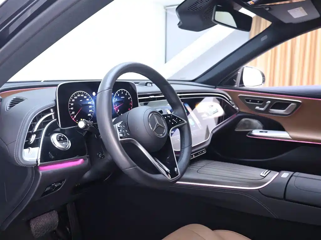 Mercedes-Benz E-Class 2024 Model E 300 L Luxury фото 11