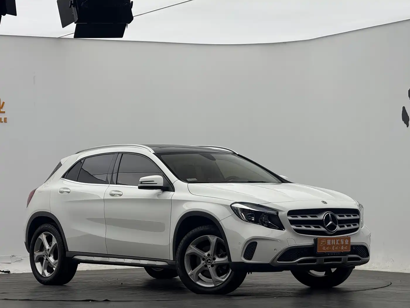 Mercedes-Benz GLA 2018 GLA 200 Dynamic фото 3