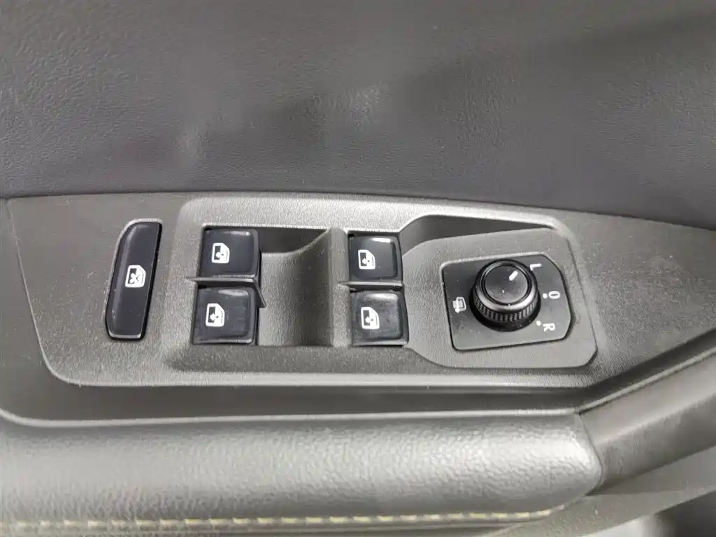 Volkswagen Lavida 2021 1.5L Auto Comfort Edition фото 9