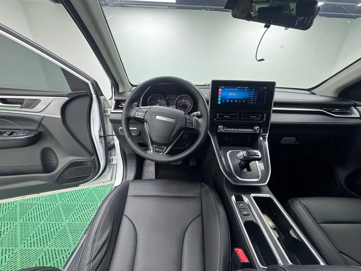 Haval M6 2021 PLUS 1.5T DCT Luxury Smart Connect фото 13