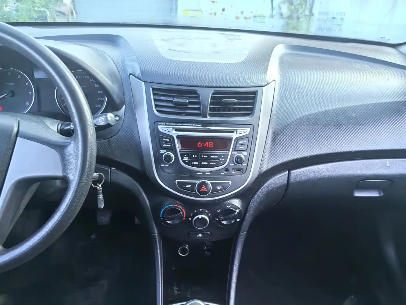 Hyundai Reina 2015 2014 1.4L Manual GLX
