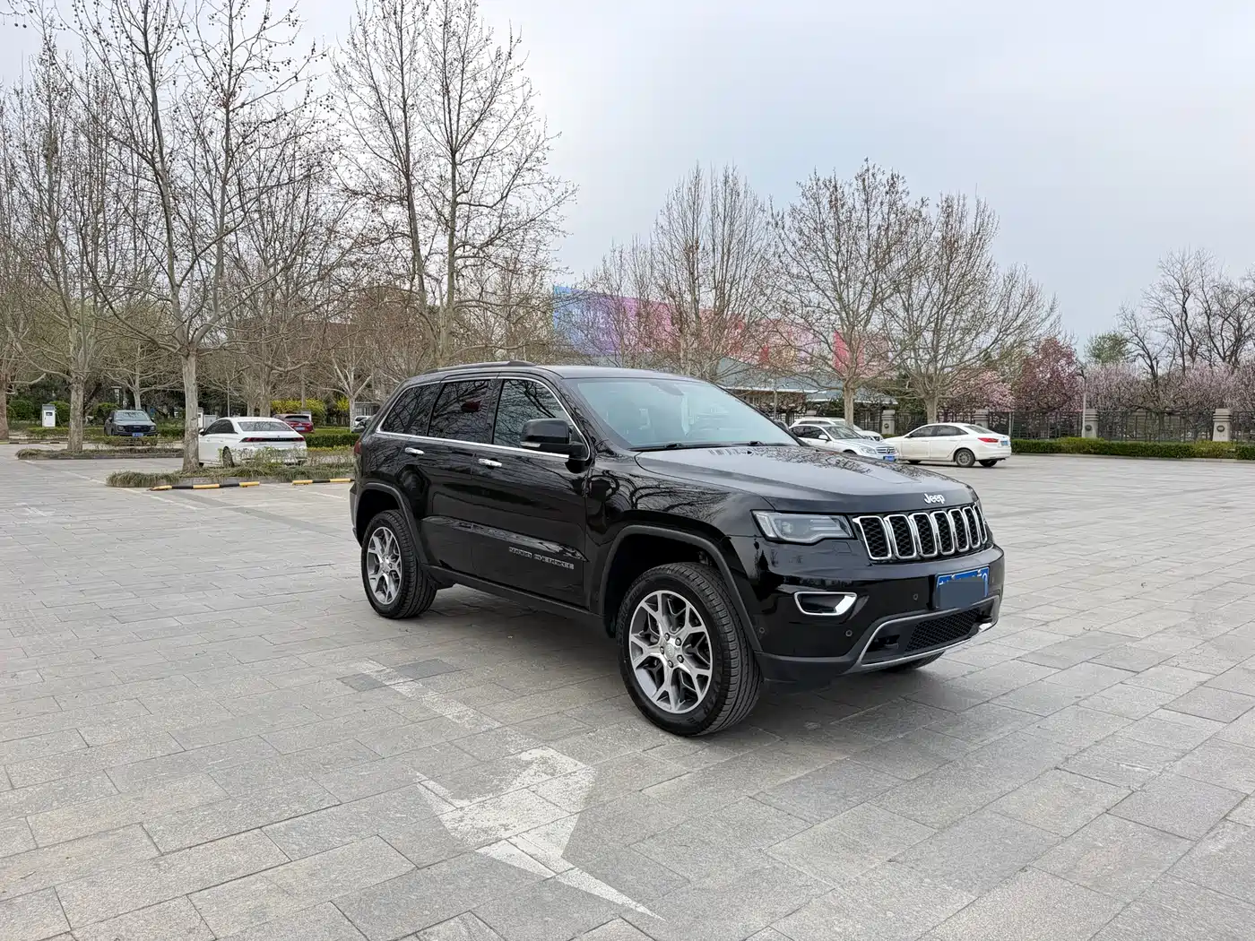 JEEP GRAND CHEROKEE