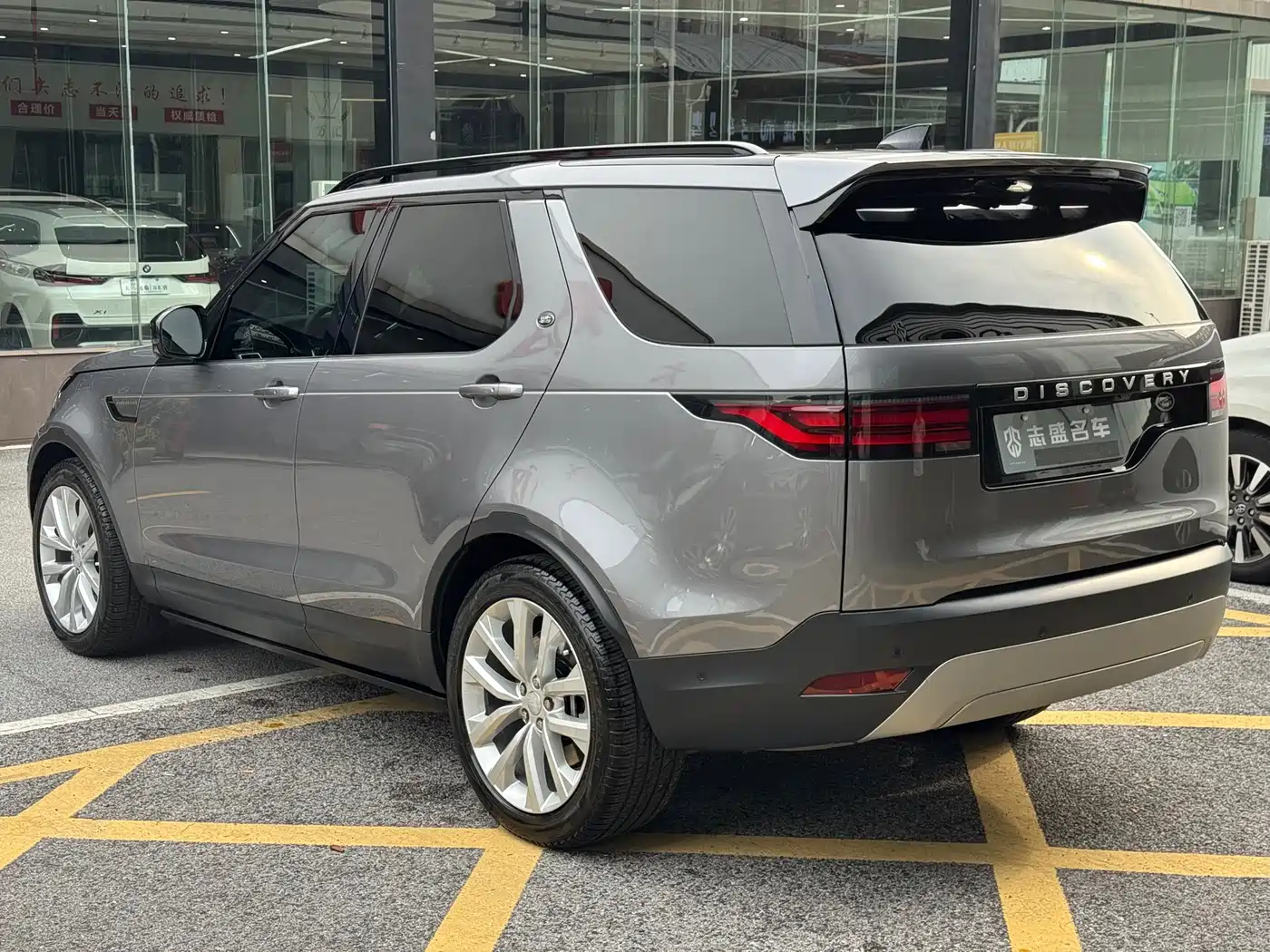 Land Rover Discovery 2024 Model 360PS S фото 6